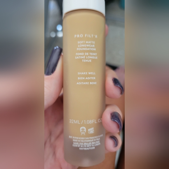Fenty Beauty Pro Filt'r Soft Mattr Foundation - Picture 2 of 5